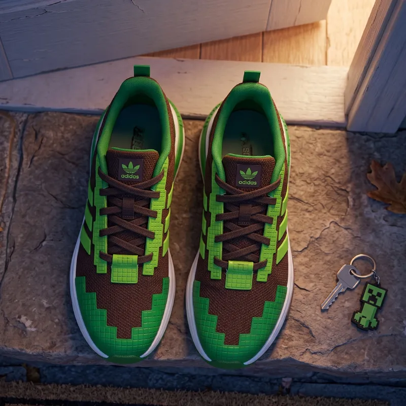 Green Дитячі кросівки Adidas Minecraft Pro-j зелені біля порогу додому
